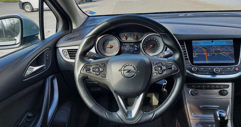 Opel Astra cena 39900 przebieg: 143000, rok produkcji 2016 z Łowicz małe 704